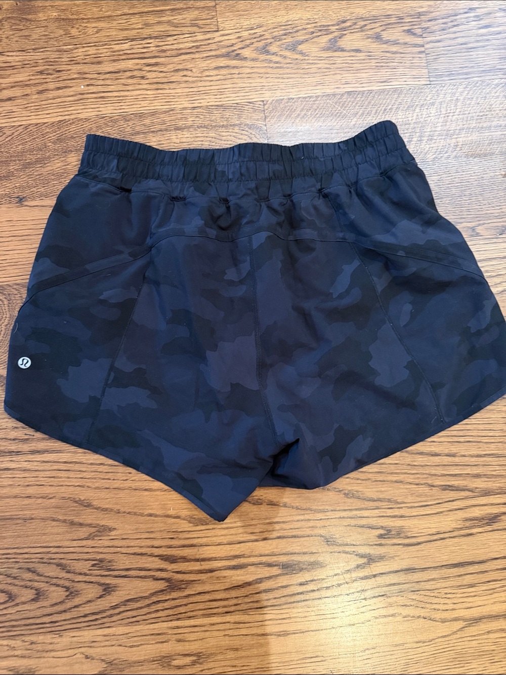 lululemon athletic Women's Dark Black Camo Running Shorts 12 with pockets - Picture 3 of 7